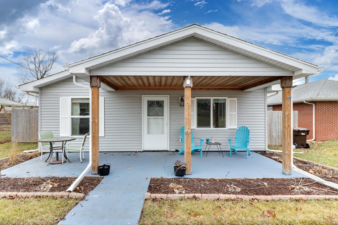 107 Main St., Congerville, IL 61729