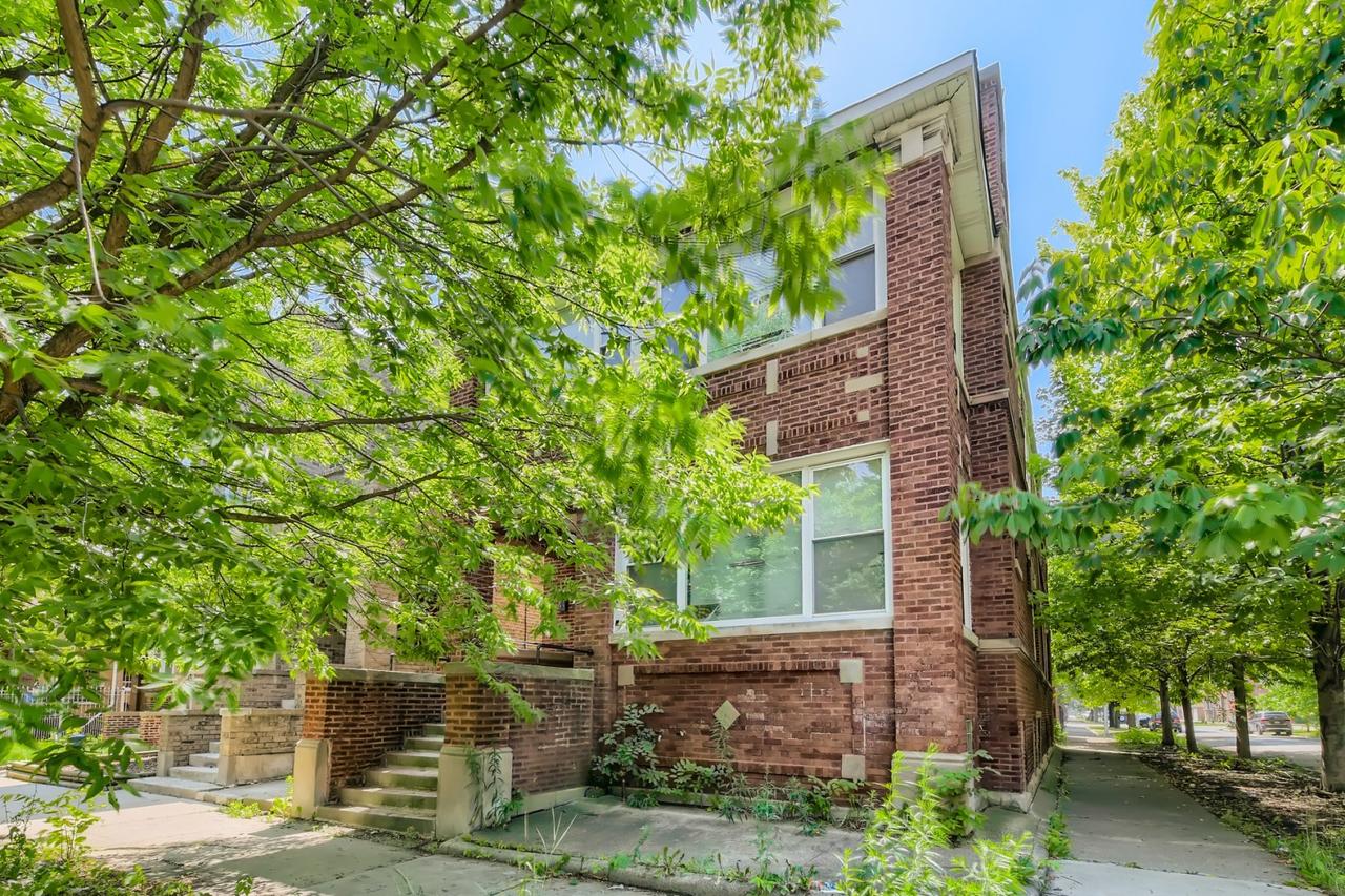 6200 S Maplewood Ave., Chicago, IL 60629