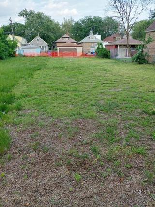 8347 S Phillips Ave., Chicago, IL 60617