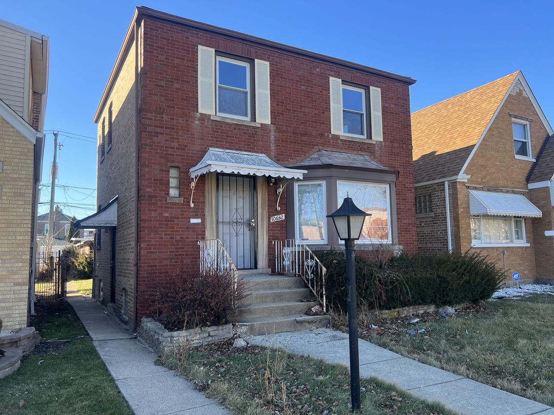 10632 S Vernon Ave., Chicago, IL 60628