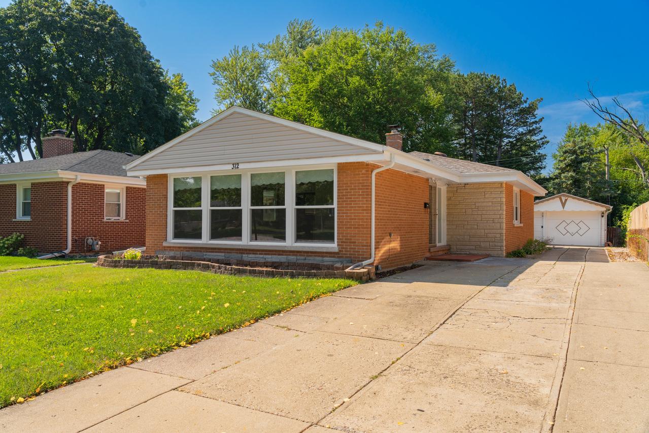 312 S Mount Prospect Rd., Mount Prospect, IL 60056