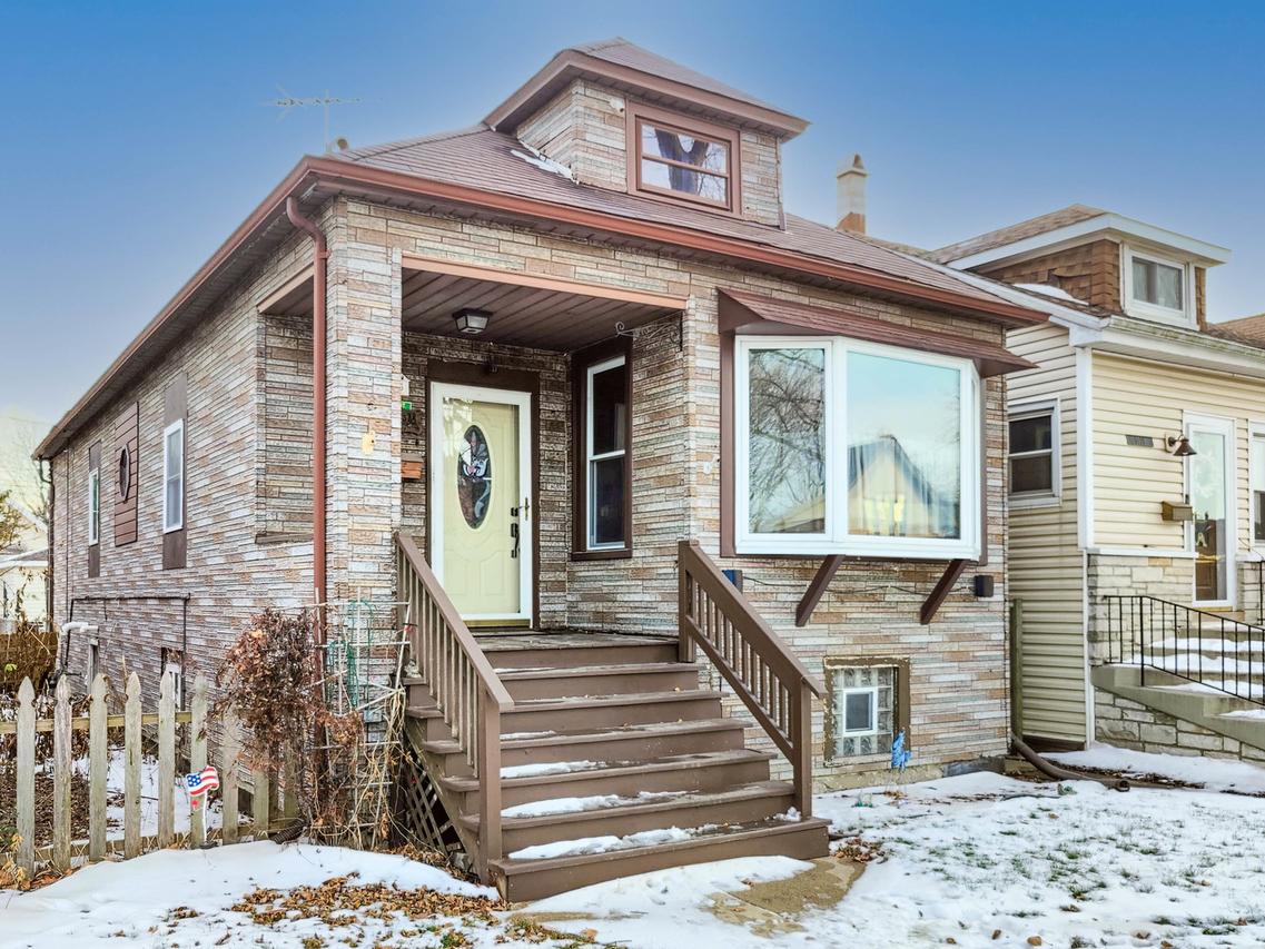 5705 W Berenice Ave., Chicago, IL 60634