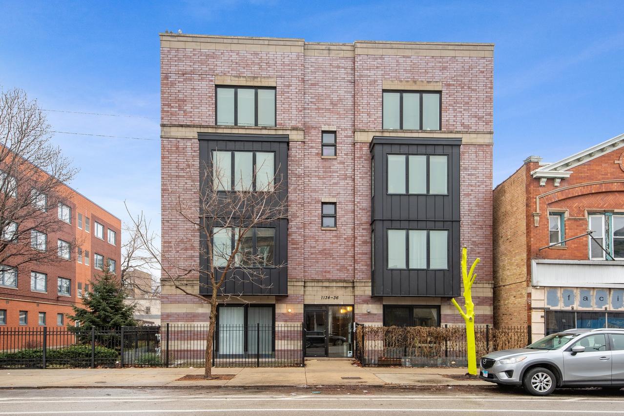 1134 N California Ave. #202, Chicago, IL 60622