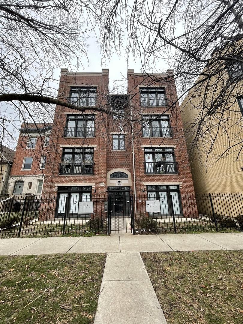 6620 S Kenwood Ave. #3S-P6, Chicago, IL 60637