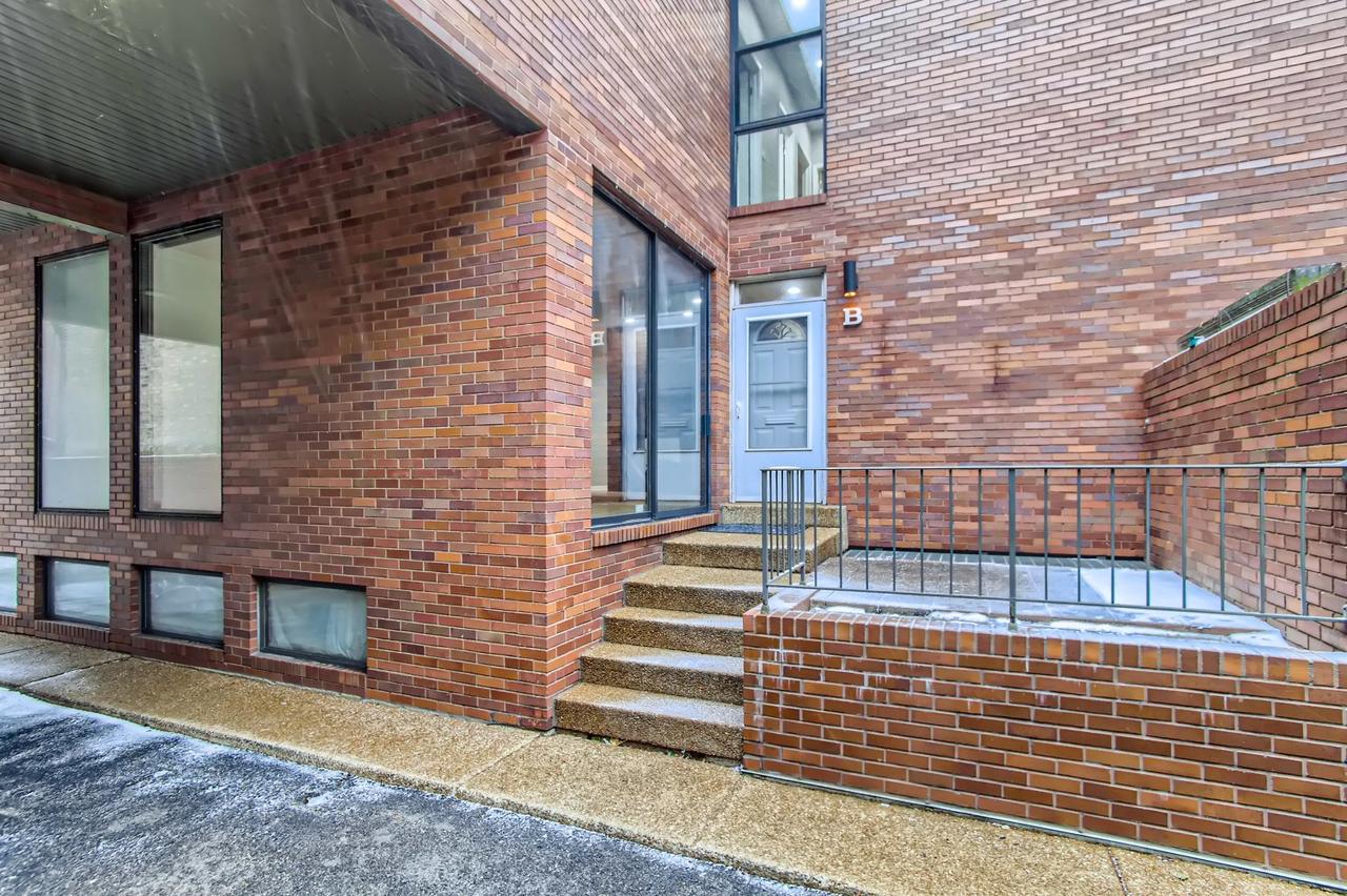 3631 N Pine Grove Ave. #B, Chicago, IL 60613