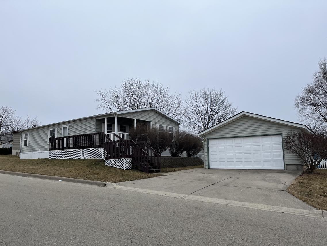 5140 Rockberry Rd., Loves Park, IL 61111