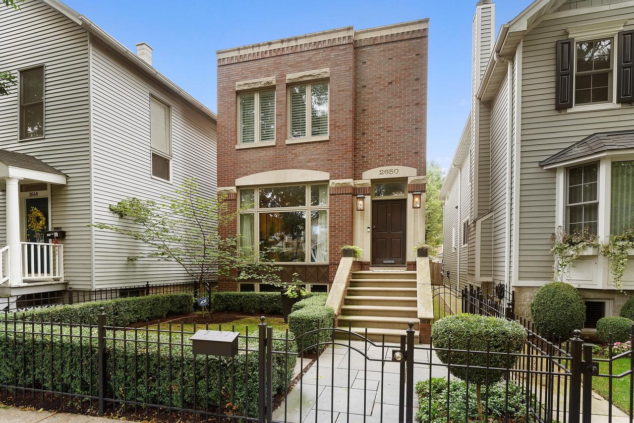 2650 N Magnolia Ave., Chicago, IL 60614