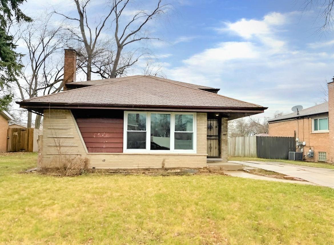 1018 E 159th Pl., South Holland, IL 60473