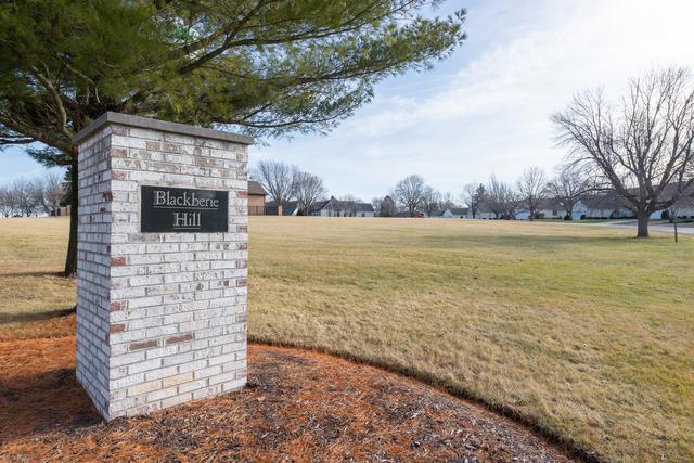 2 Penny Ln., Sugar Grove, IL 60554