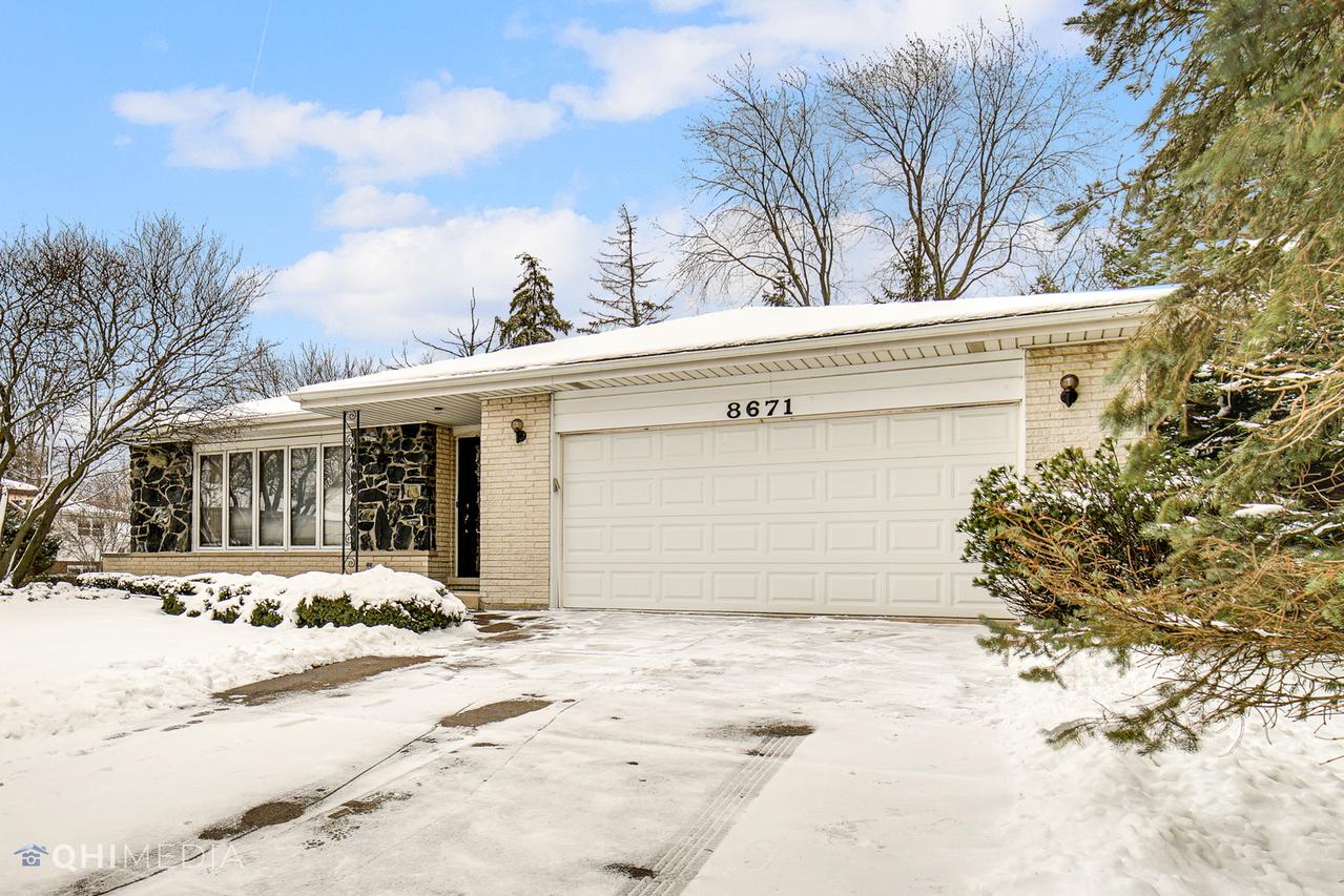 8671 Ailsworth Dr., Darien, IL 60561