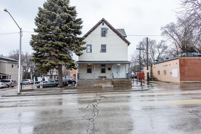 716 10th St., Waukegan, IL 60085