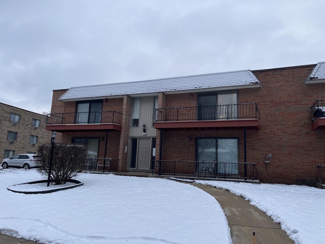 643 N Carroll Pkwy. #209, Glenwood, IL 60425