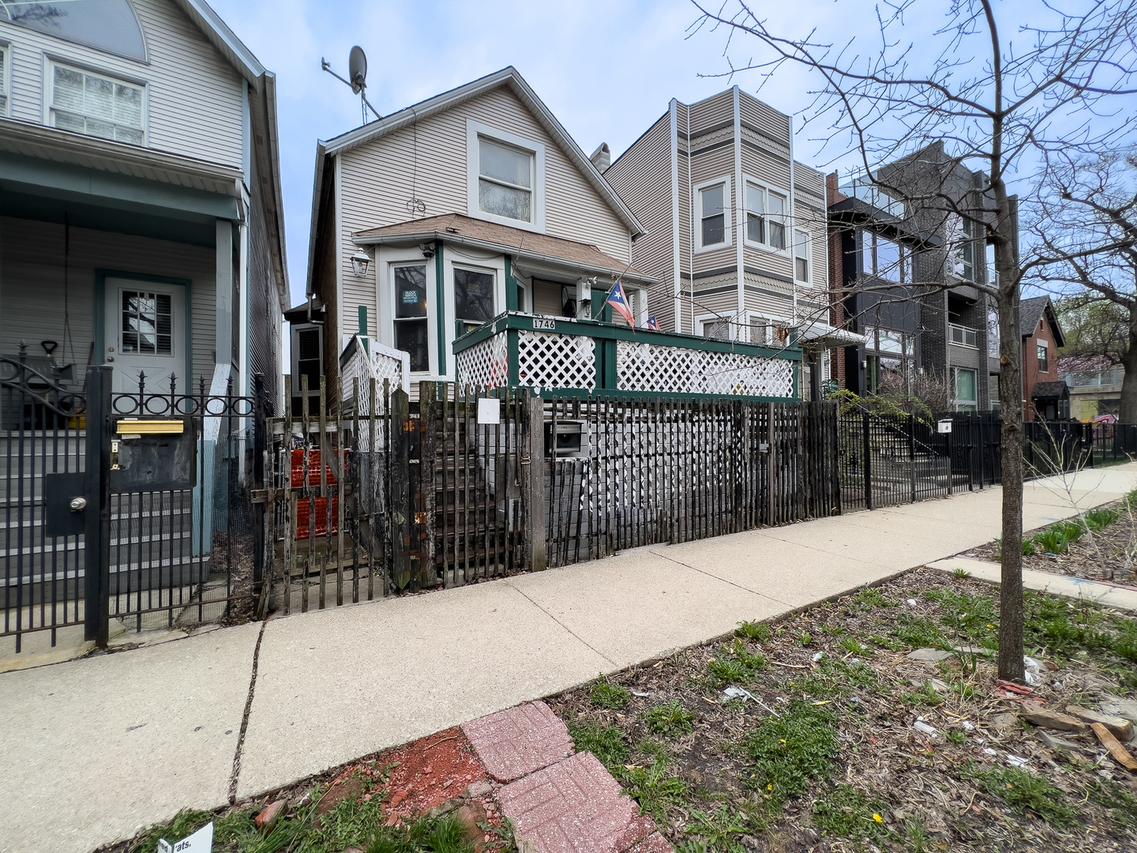 1746 N Whipple St., Chicago, IL 60647