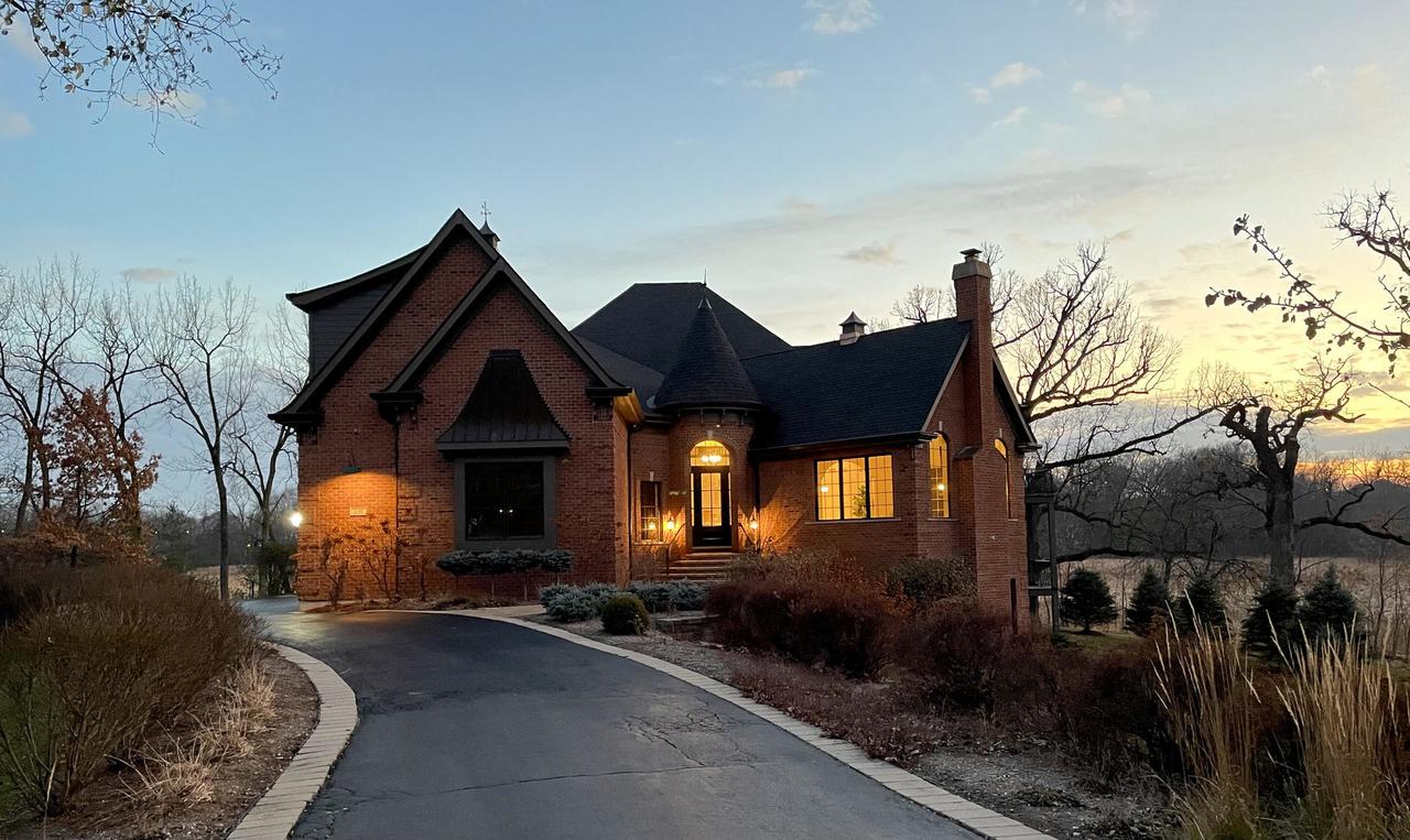 235 Clair View Ct., Lake Zurich, IL 60047