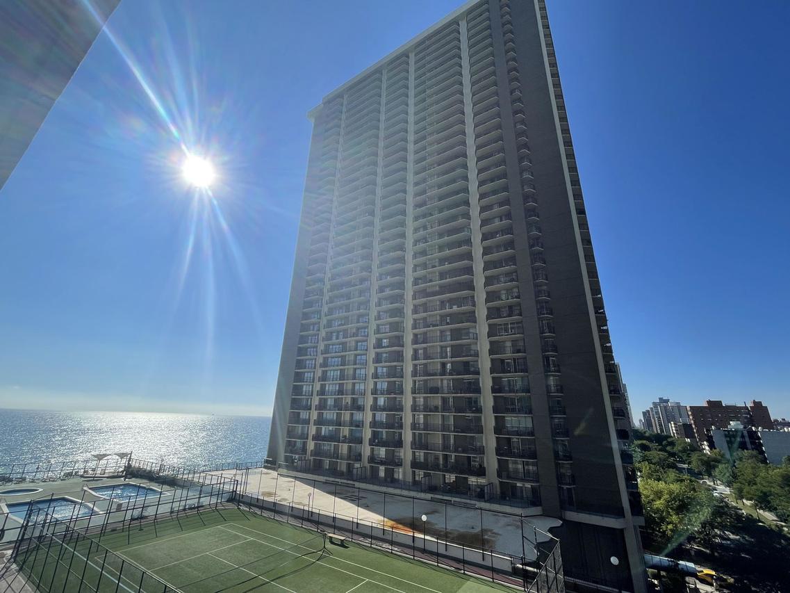 6007 N Sheridan Rd. #17DF, Chicago, IL 60660