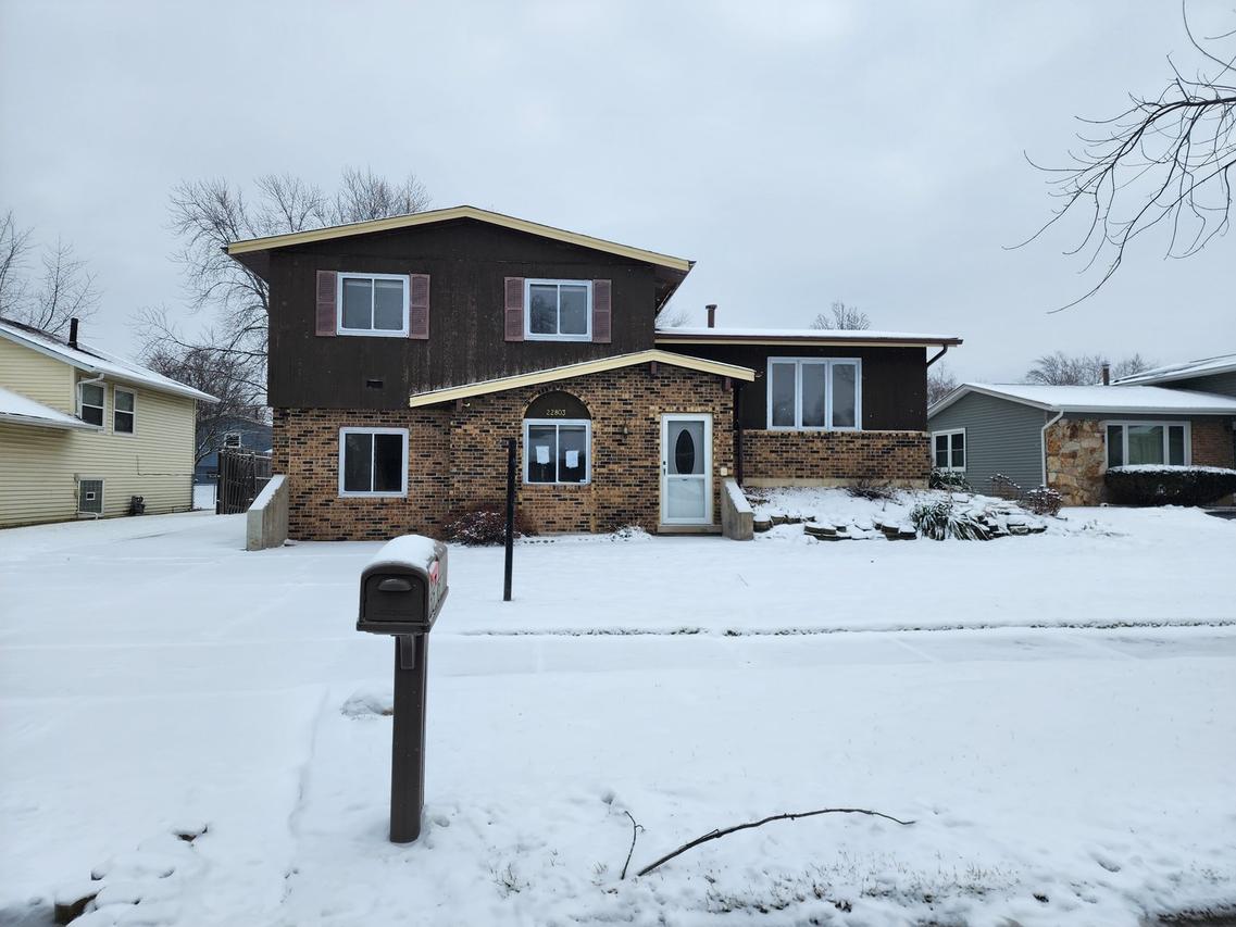 22803 Valley Dr., Richton Park, IL 60471