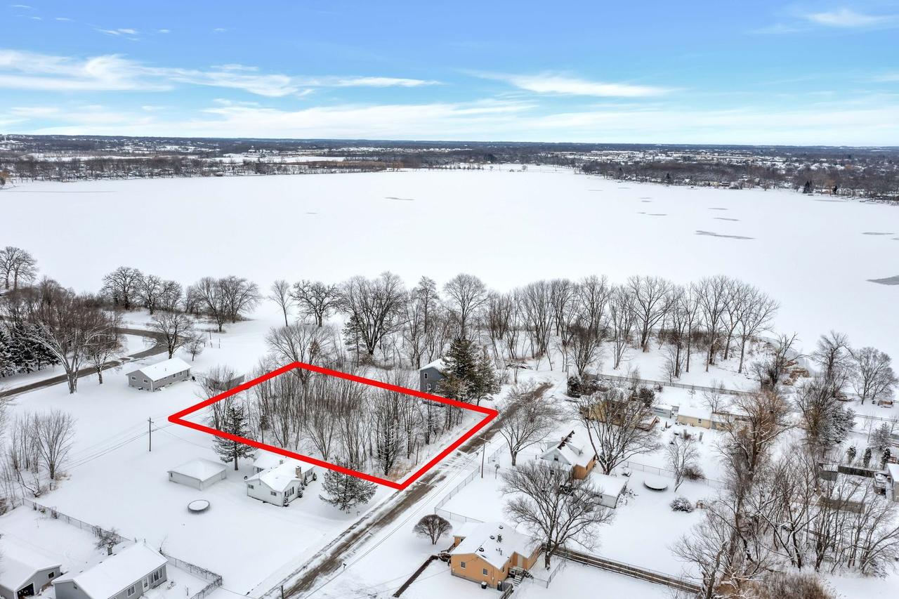 5204 W Pulaski Rd., Mchenry, IL 60050