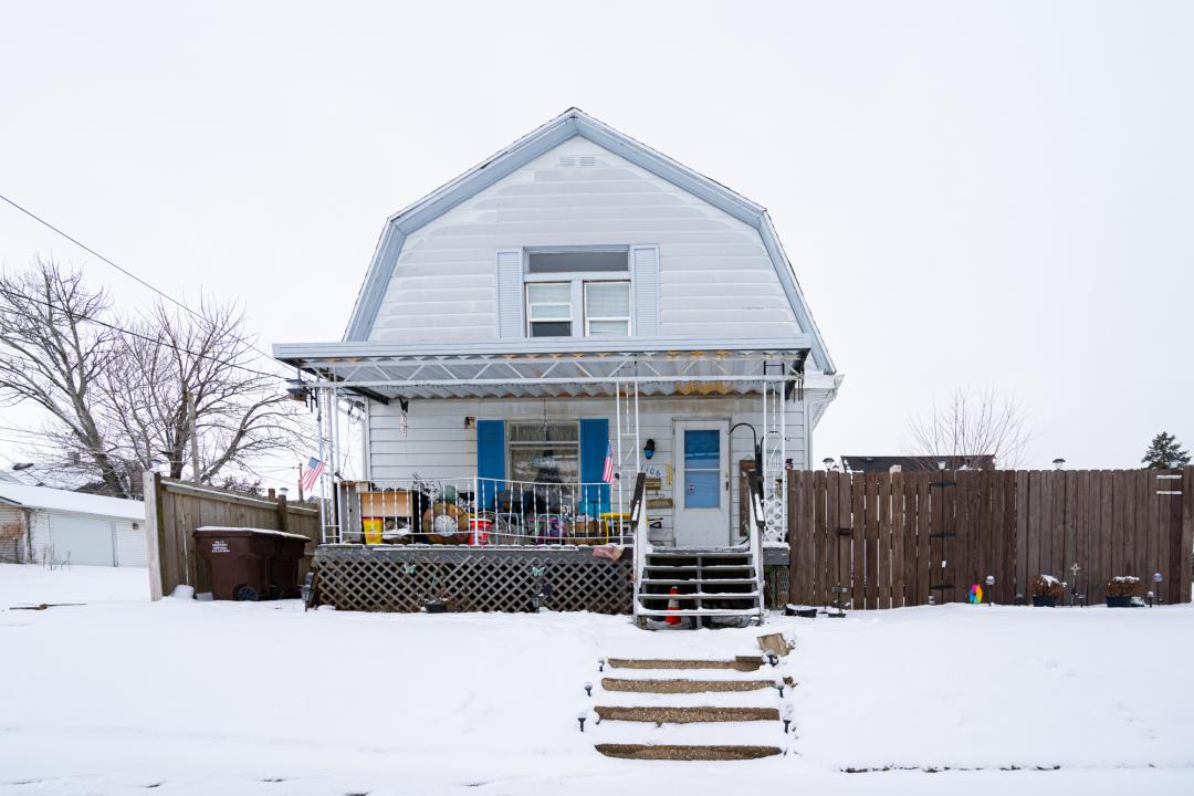 1106 S Fruit Ave., Freeport, IL 61032