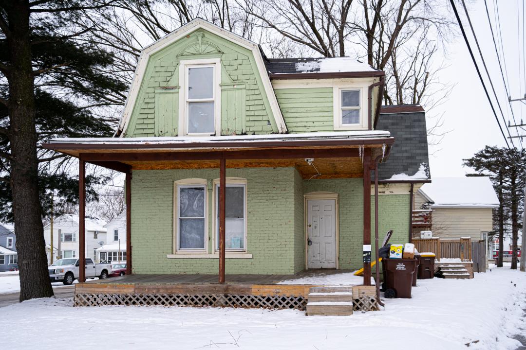 255 W Broadway St., Freeport, IL 61032