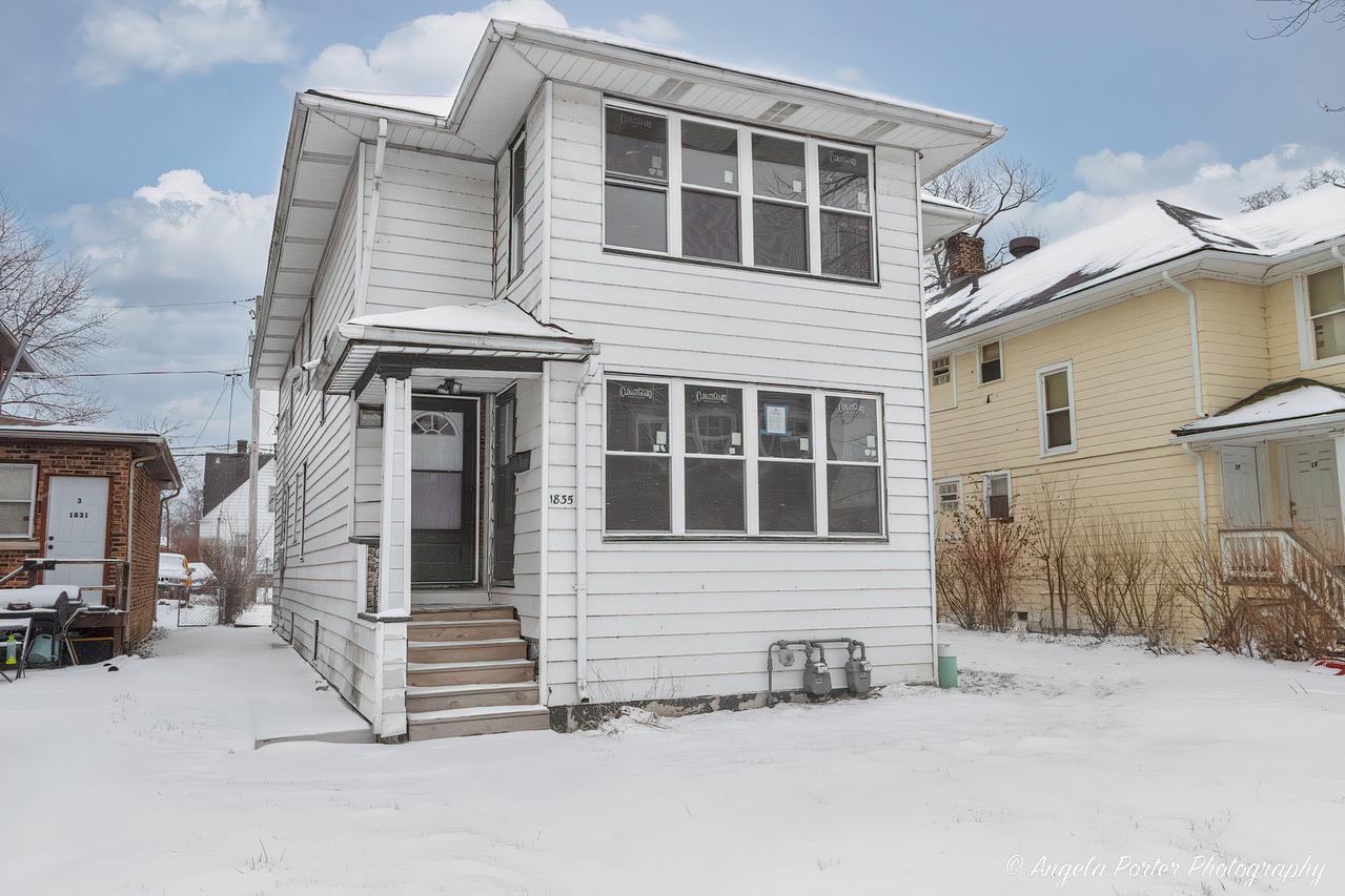1835 Lincoln St., North Chicago, IL 60064