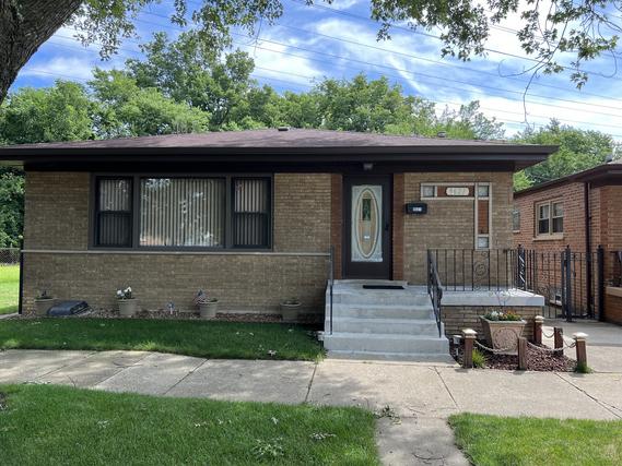 9621 S Avenue J, Chicago, IL 60617