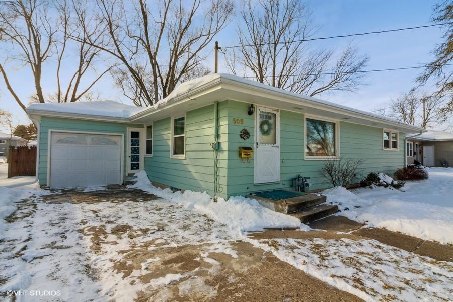 805 Webster St., Oregon, IL 61061