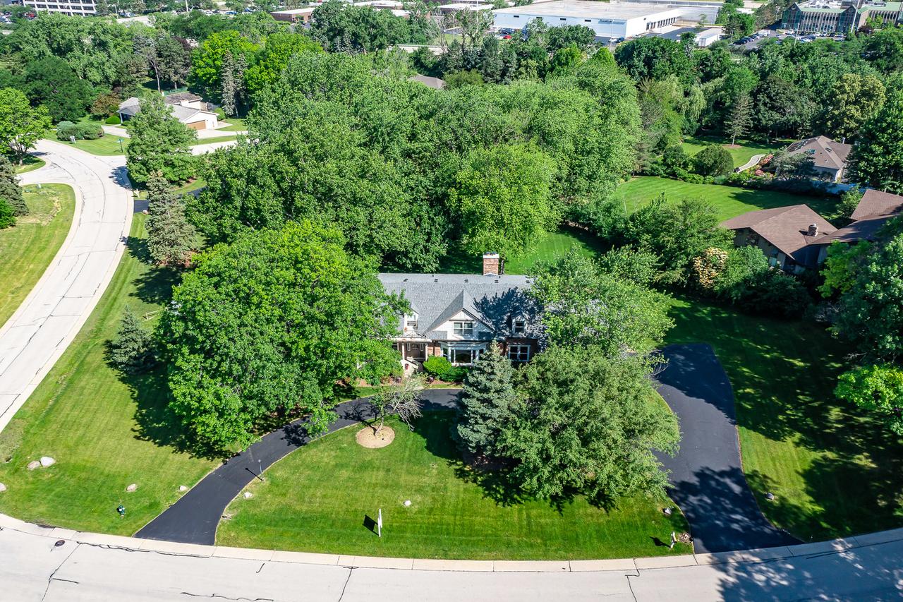 20 Baybrook Ln., Oak Brook, IL 60523