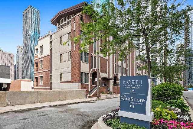 174 N Harbor Dr., Chicago, IL 60601