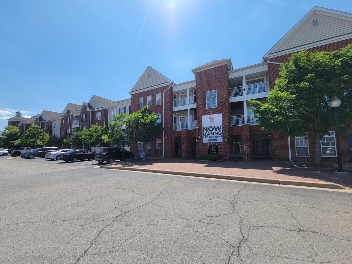 1901 N Lincoln Ave. #308, Urbana, IL 61801