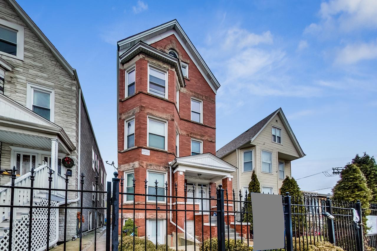 2968 N Lawndale Ave., Chicago, IL 60618