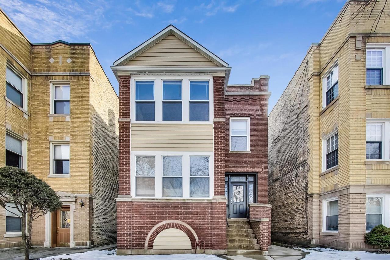 4837 W Montrose Ave., Chicago, IL 60641