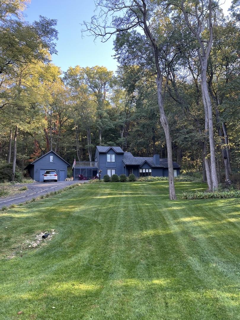 6 Longwood Dr., Galena, IL 61036