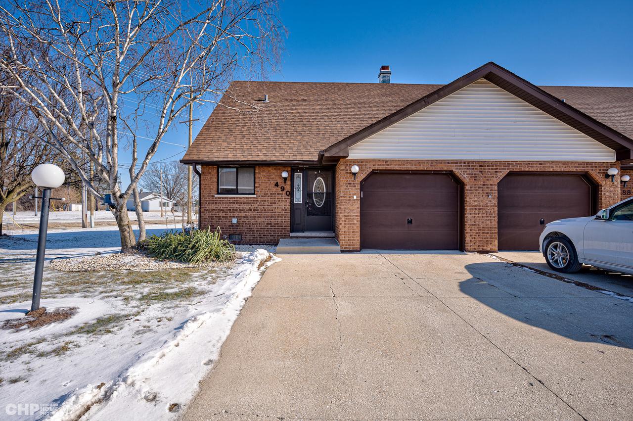 490 Fairview Dr., Manhattan, IL 60442