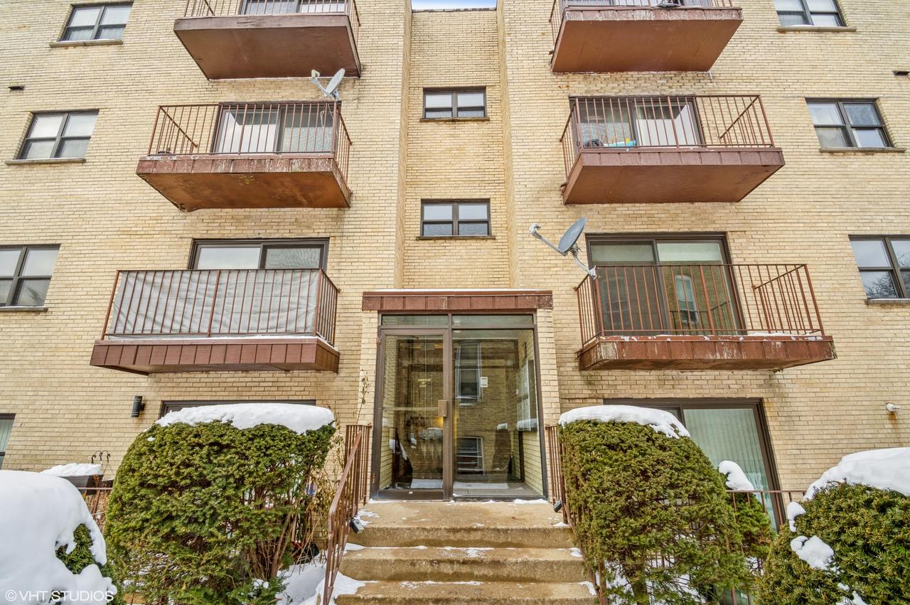 2615 W Foster Ave. #104, Chicago, IL 60625