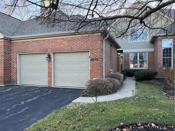 2042 Trent Ct., Glenview, IL 60026