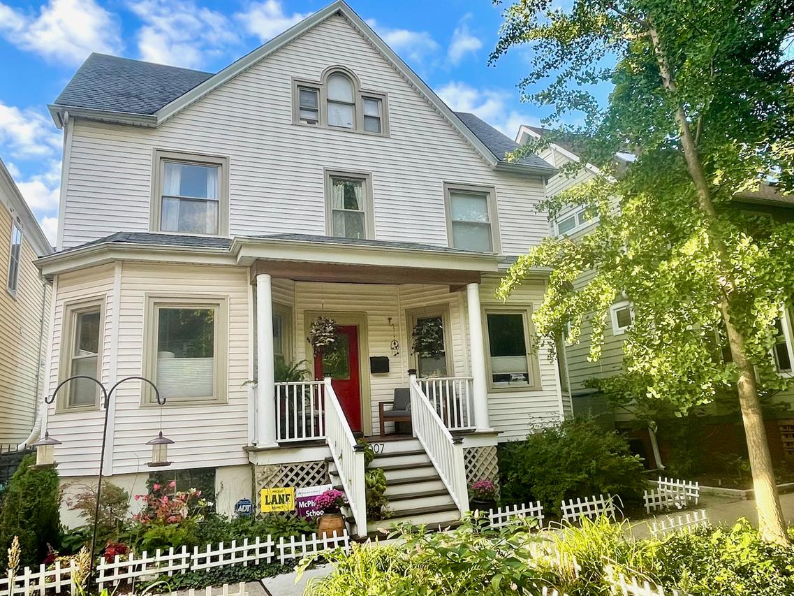 2007 W Giddings St., Chicago, IL 60625