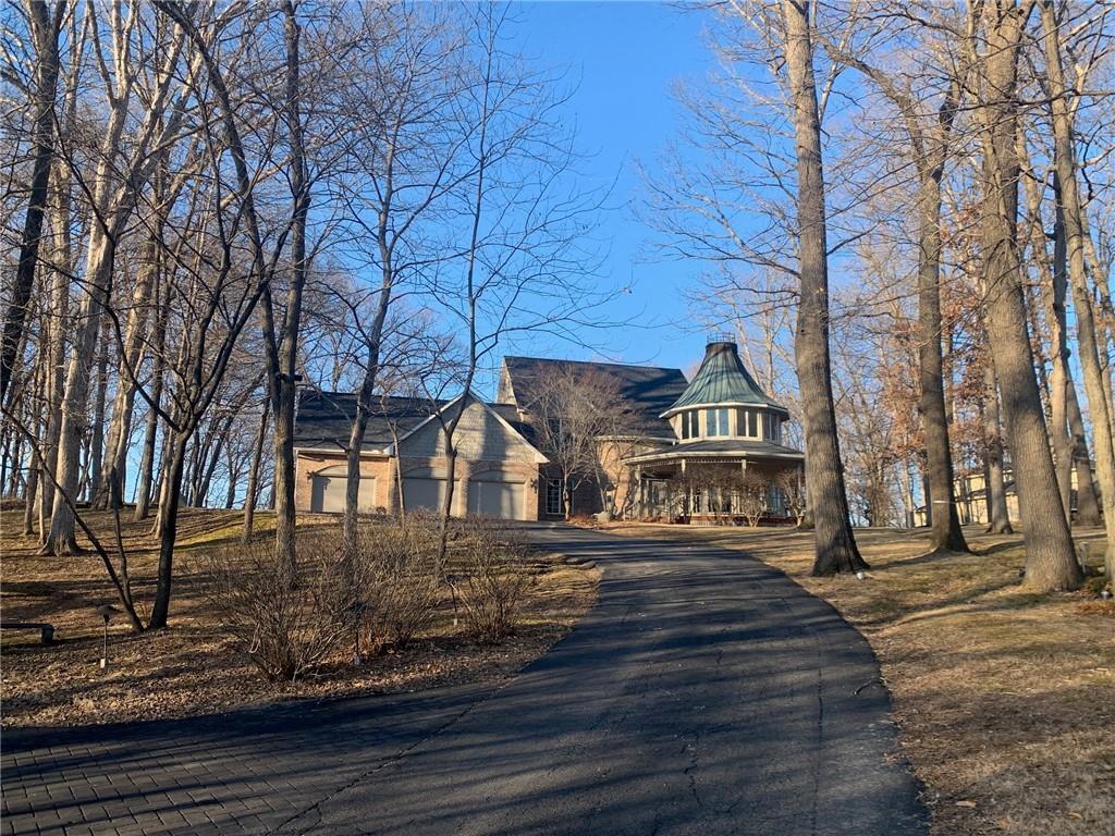 6226 Reas Bridge Rd., Oakley, IL 62501