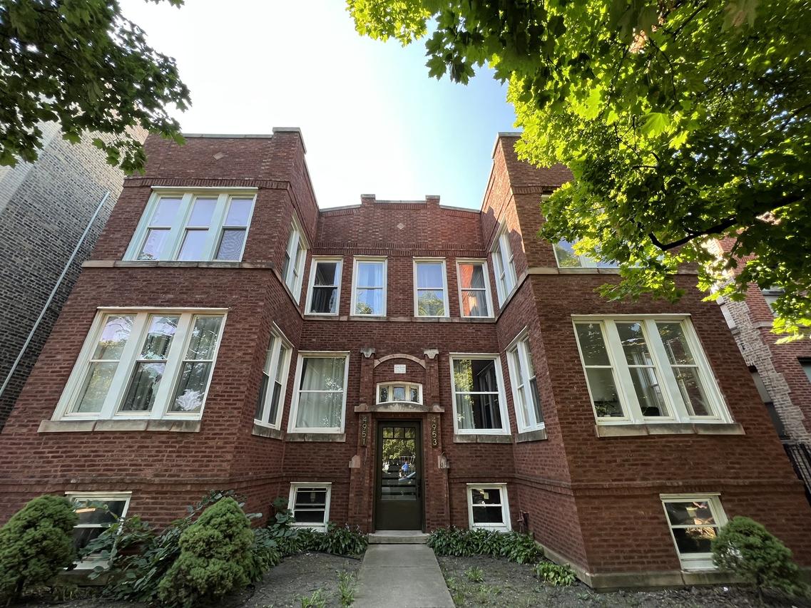 4951 W Belle Plaine Ave., Chicago, IL 60641