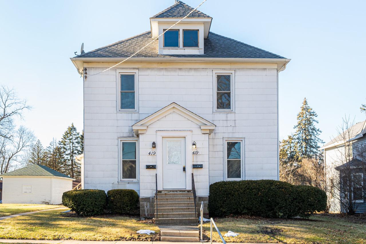 419 N 6th St., Dekalb, IL 60115
