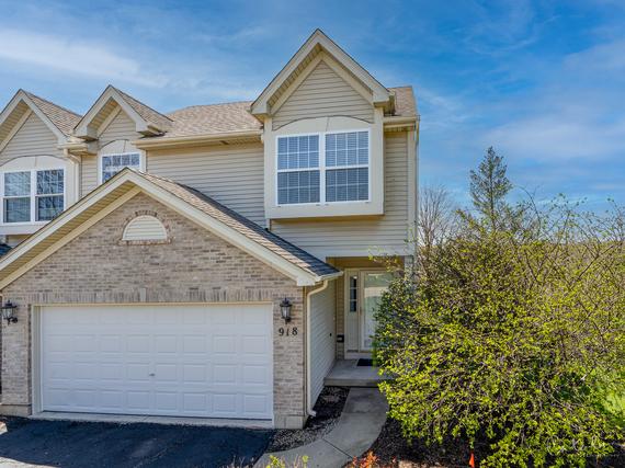 918 Windstone Ct., Lake In The Hills, IL 60156