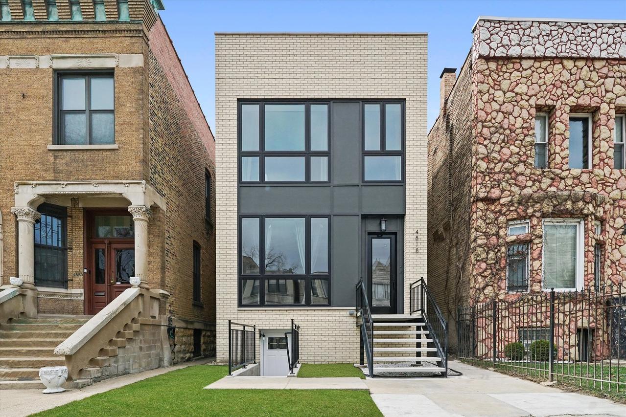 4818 S Forrestville Ave., Chicago, IL 60615