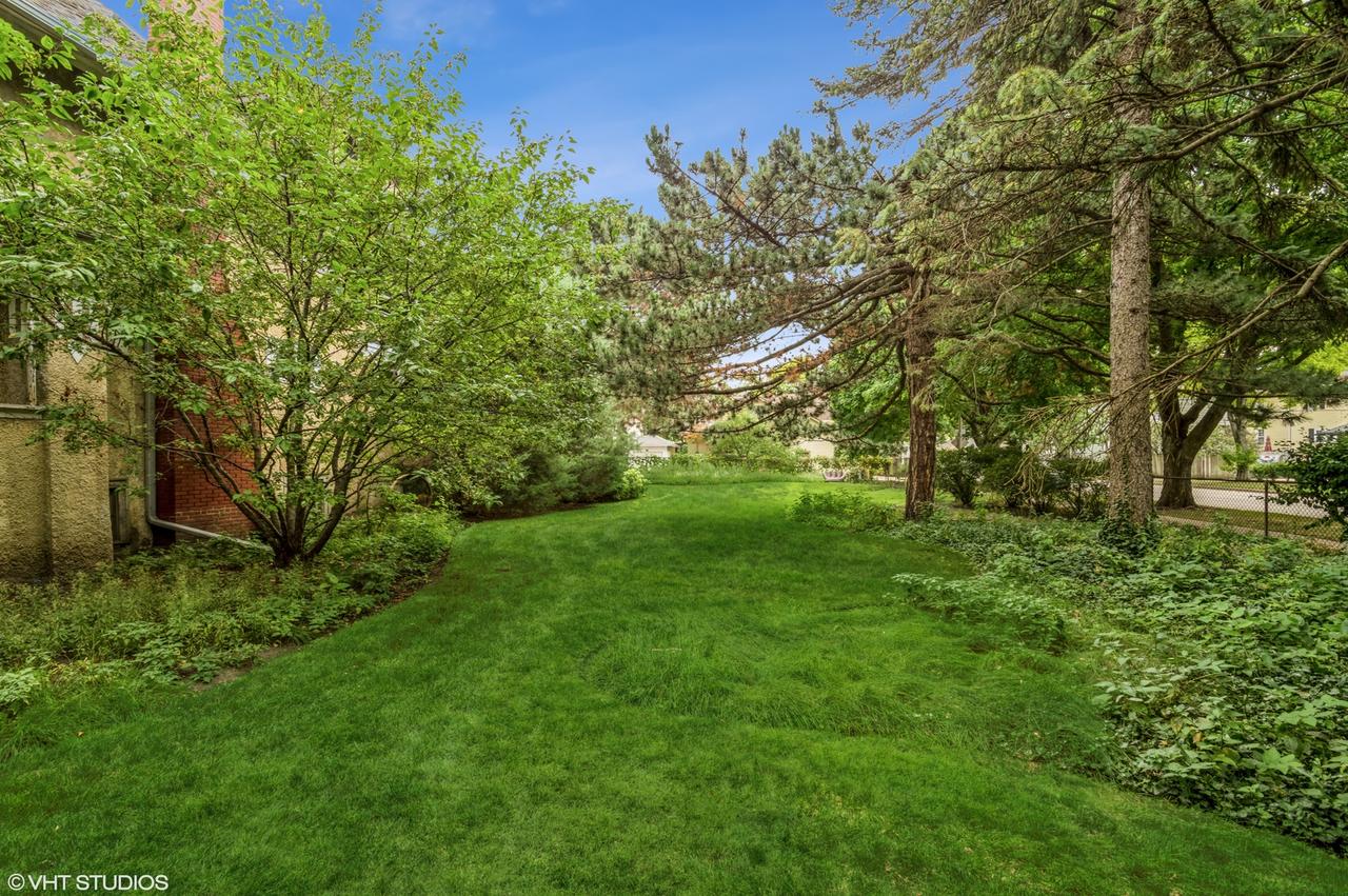 632 S Kenilworth Ave., Oak Park, IL 60304