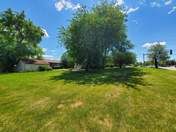 306 W Palatine Rd., Prospect Heights, IL 60070