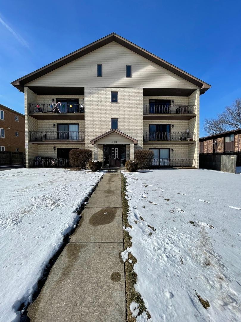 15850 Laramie Ave. #101, Oak Forest, IL 60452