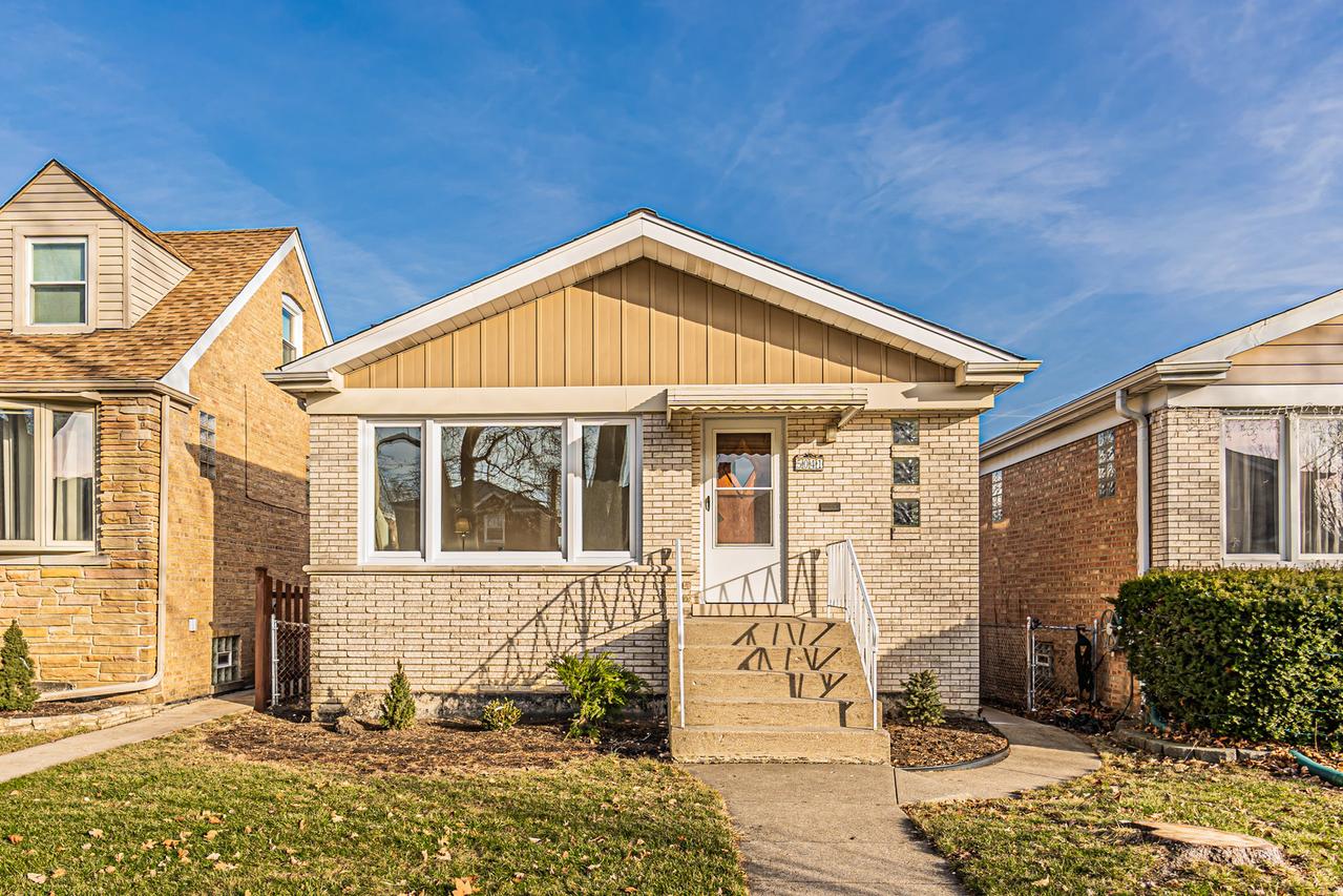 5041 N Rutherford Ave., Chicago, IL 60656