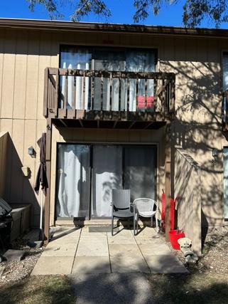 30 Montego Colony #2, Fox Lake, IL 60020