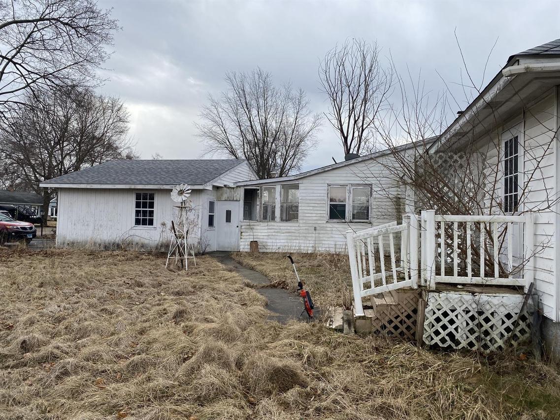 26860 N Brooks St., Wauconda, IL 60084