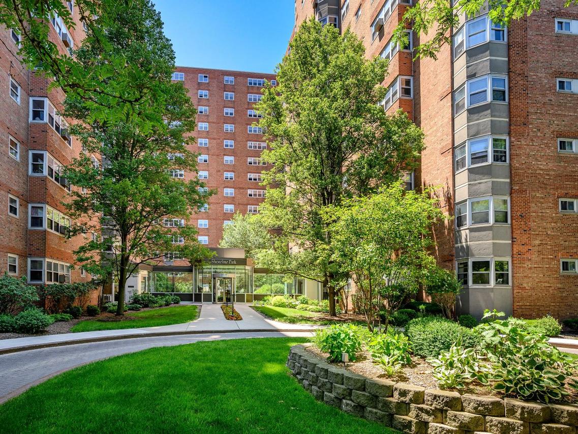 4980 N Marine Dr. #831, Chicago, IL 60640