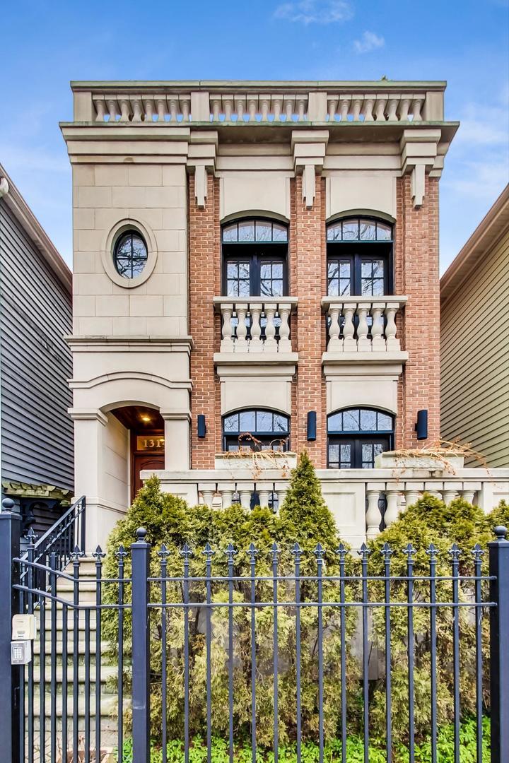 1314 W Barry Ave., Chicago, IL 60657
