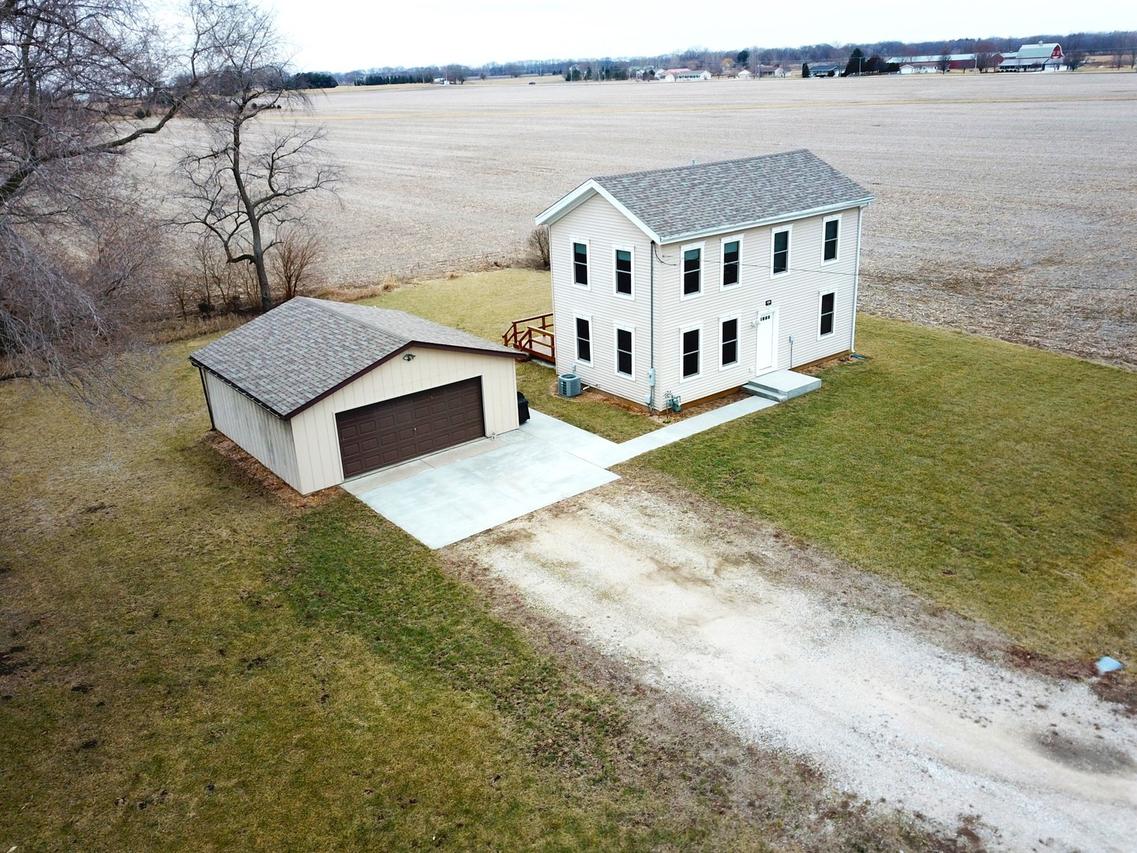 1235 E Southmor Rd., Morris, IL 60450